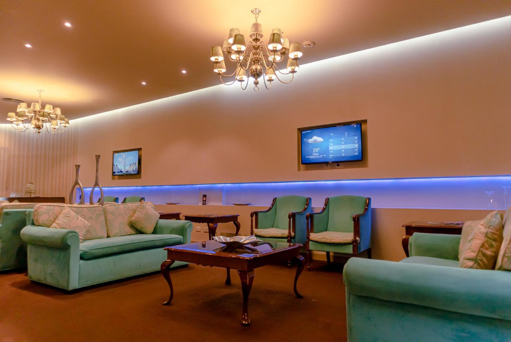 Howard Johnson Plaza By Wyndham Buenos Aires Florida Street Exterior foto